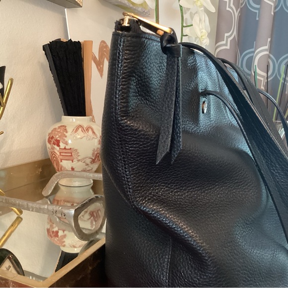 J.Crew Black Peddle Bag EUC - Picture 2 of 15